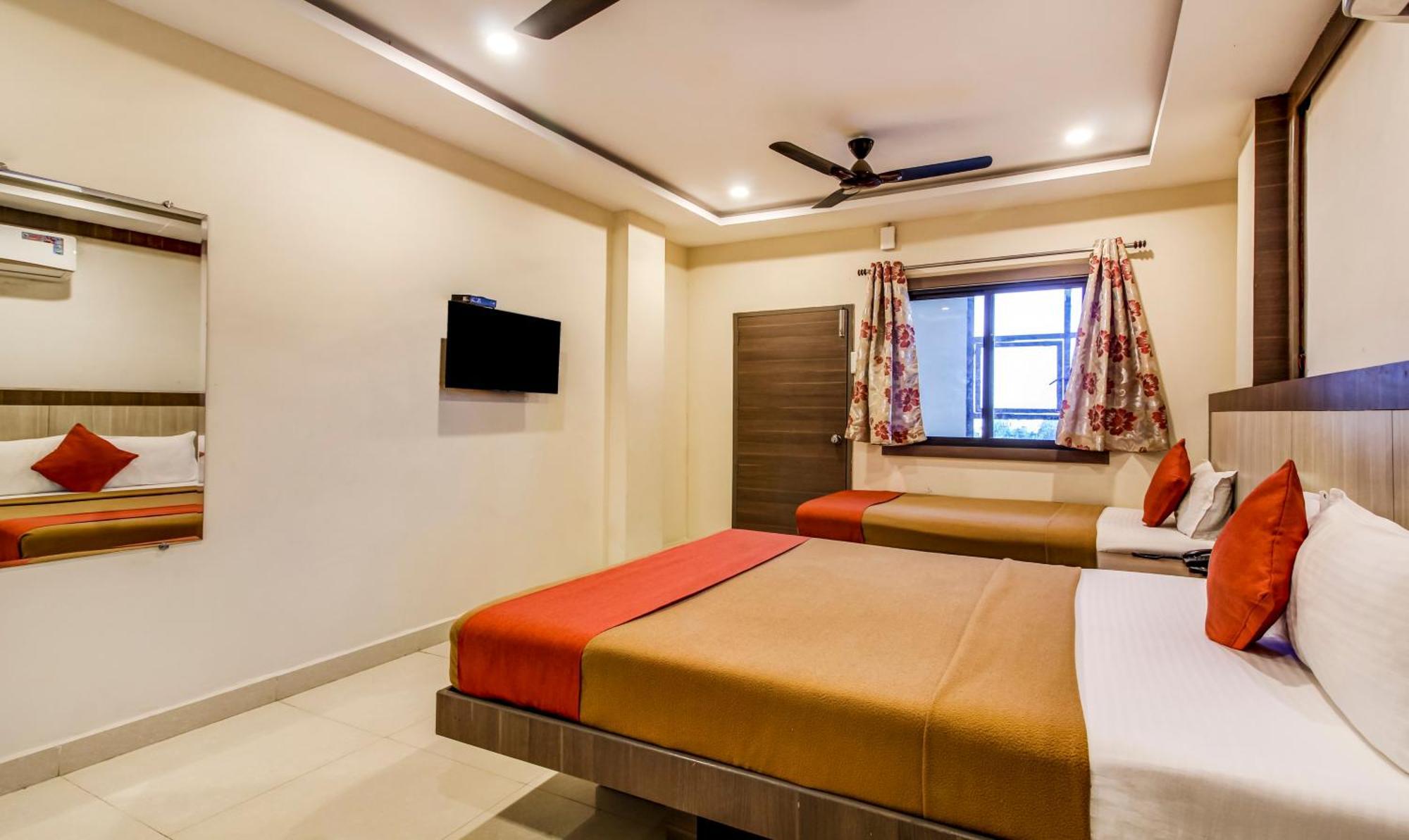Hotel Neem Tree Hyderabad Airport Shamshabad Dış mekan fotoğraf