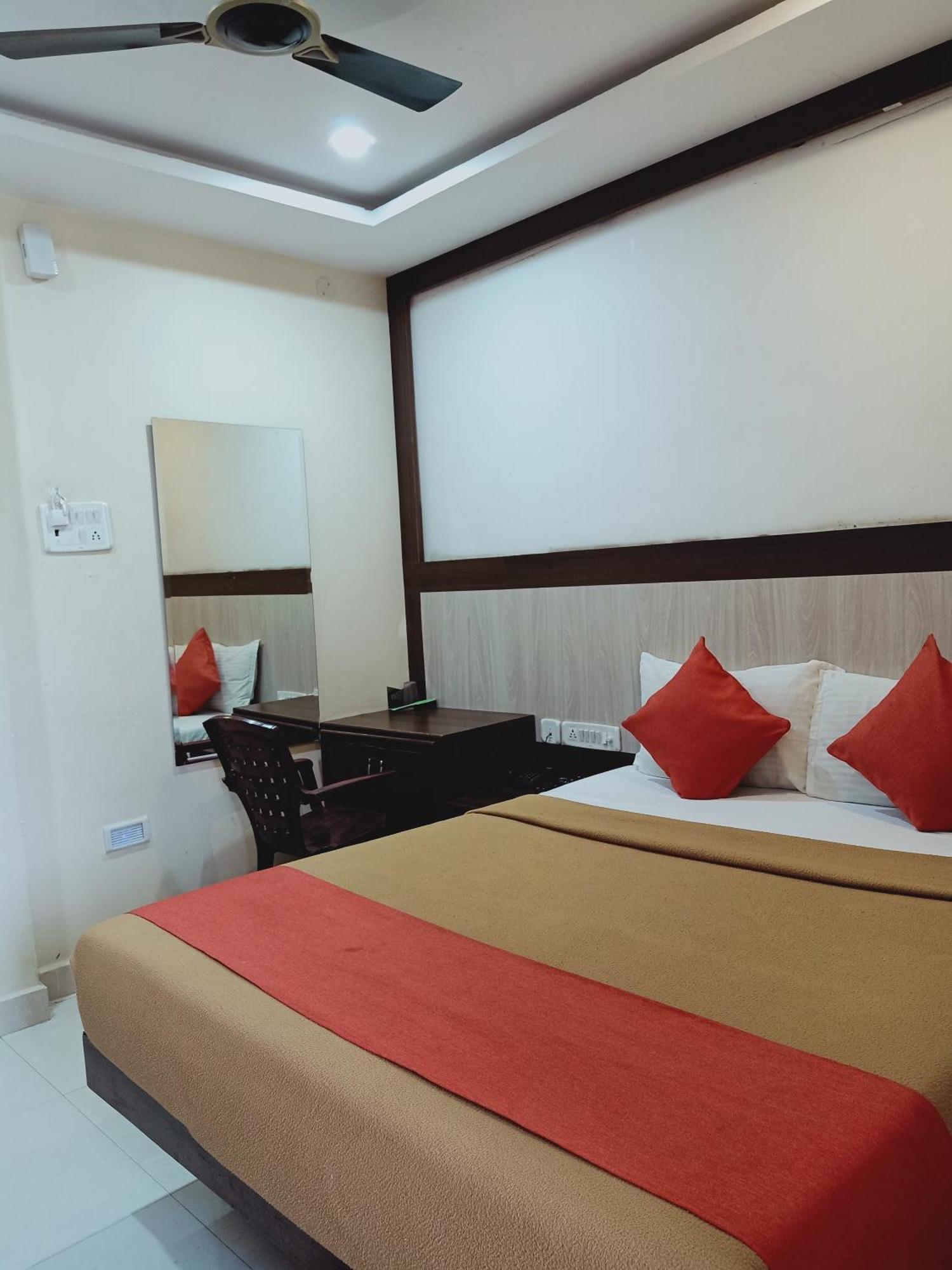 Hotel Neem Tree Hyderabad Airport Shamshabad Dış mekan fotoğraf